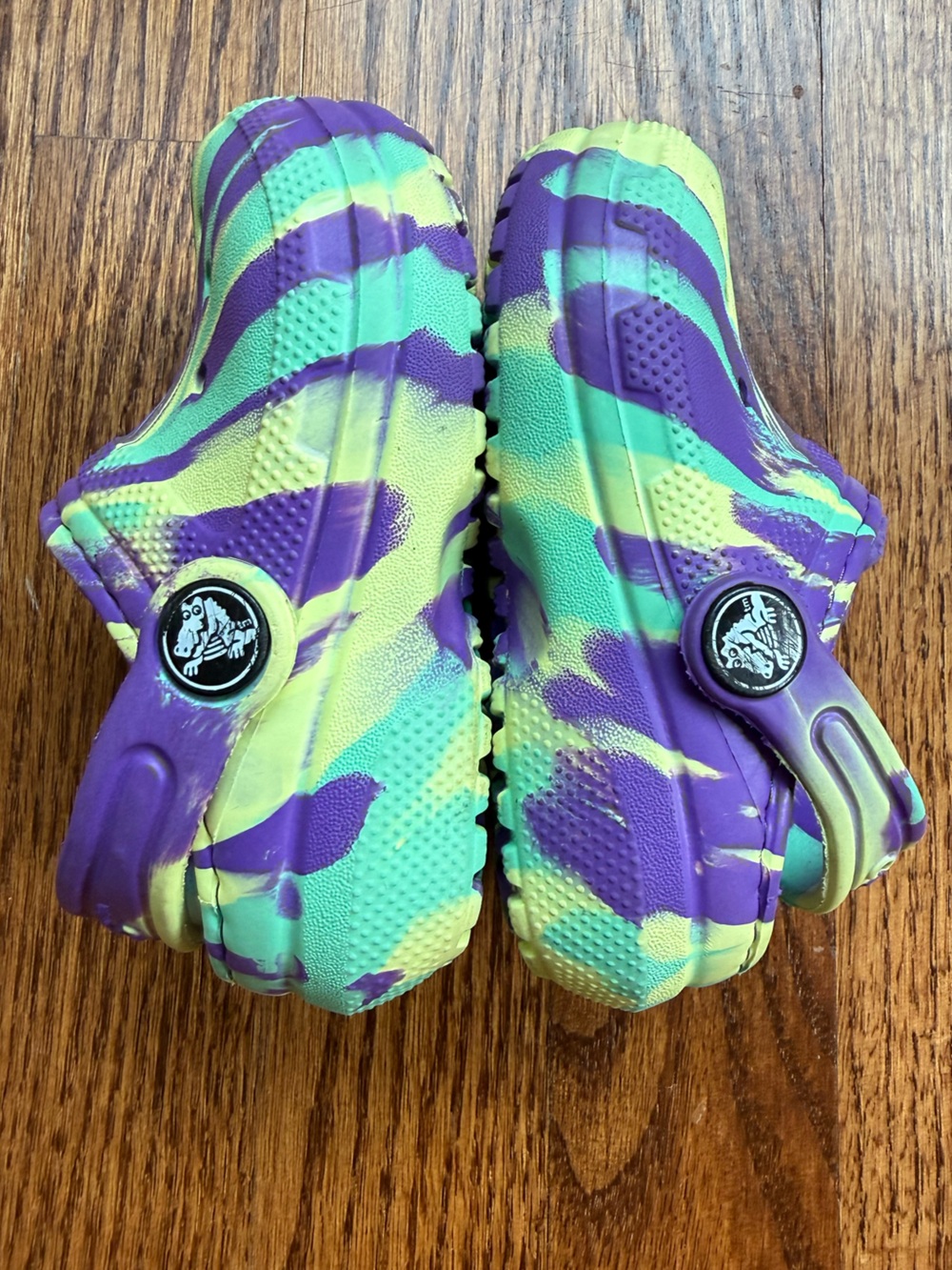 CROCS Fleece-Lined Clogs in Purple and Mint Swirl C5 - Picture 6 of 8